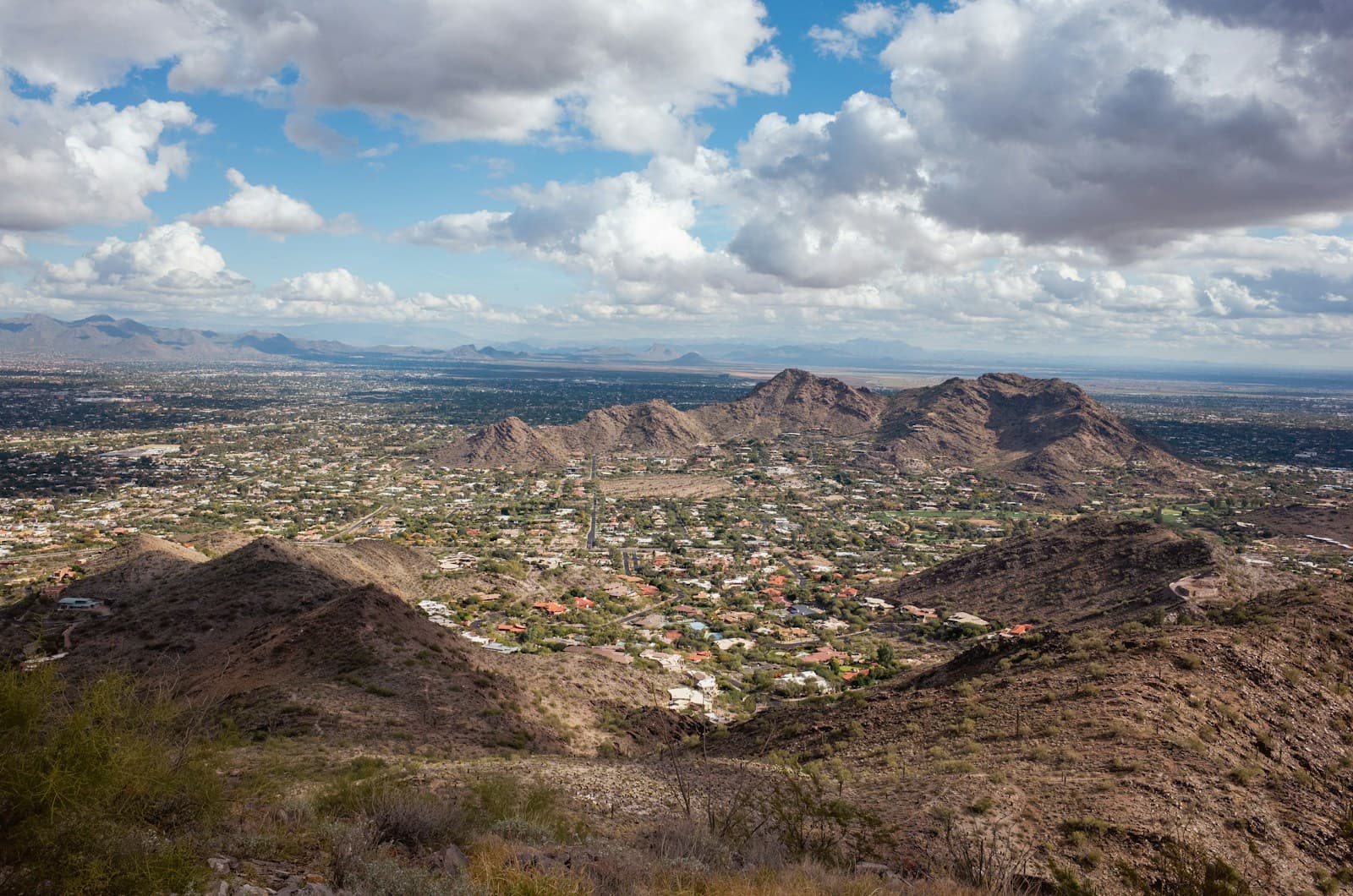 Scottsdale, Arizona cityscape and street view